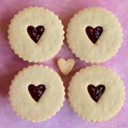 Raspberry Sandwich Cookies